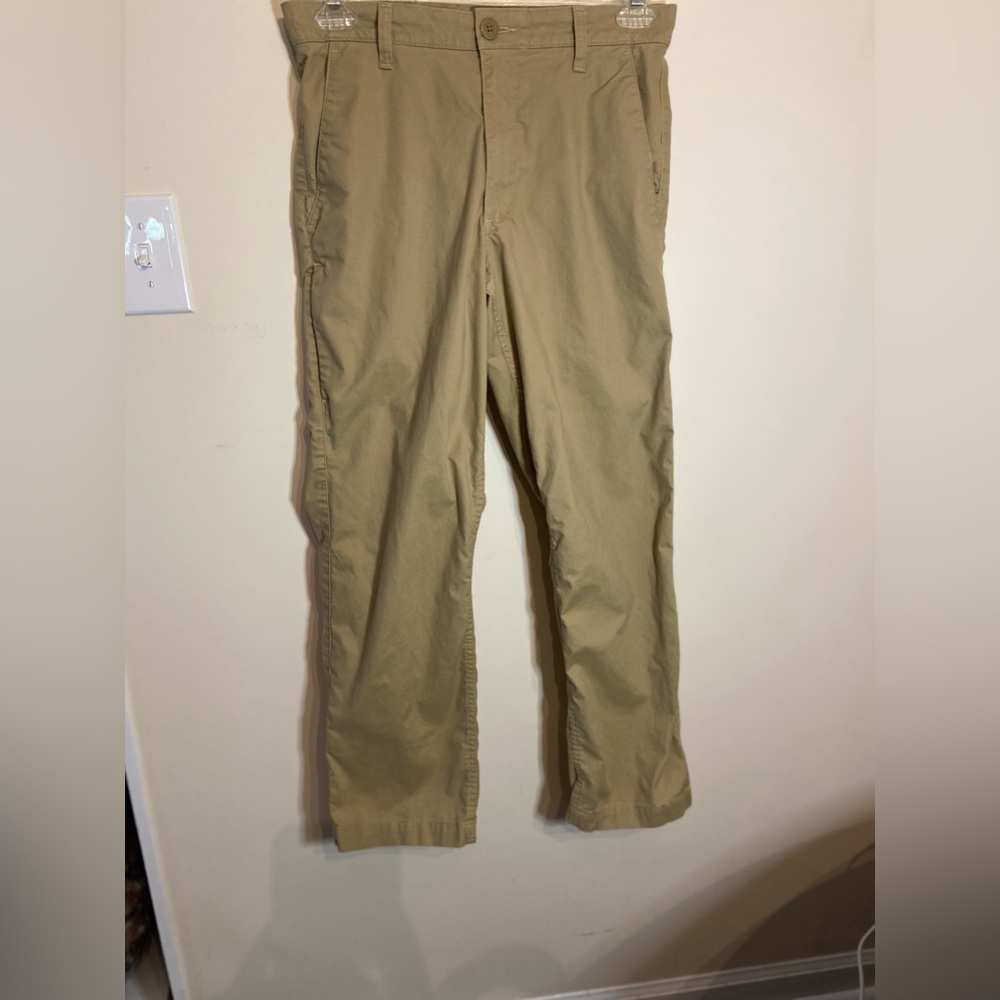 Men’s Dockers khaki pants